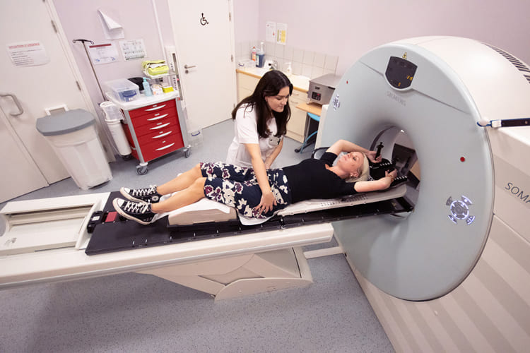 Séance de radiothérapie au centre Maurice Tubiana